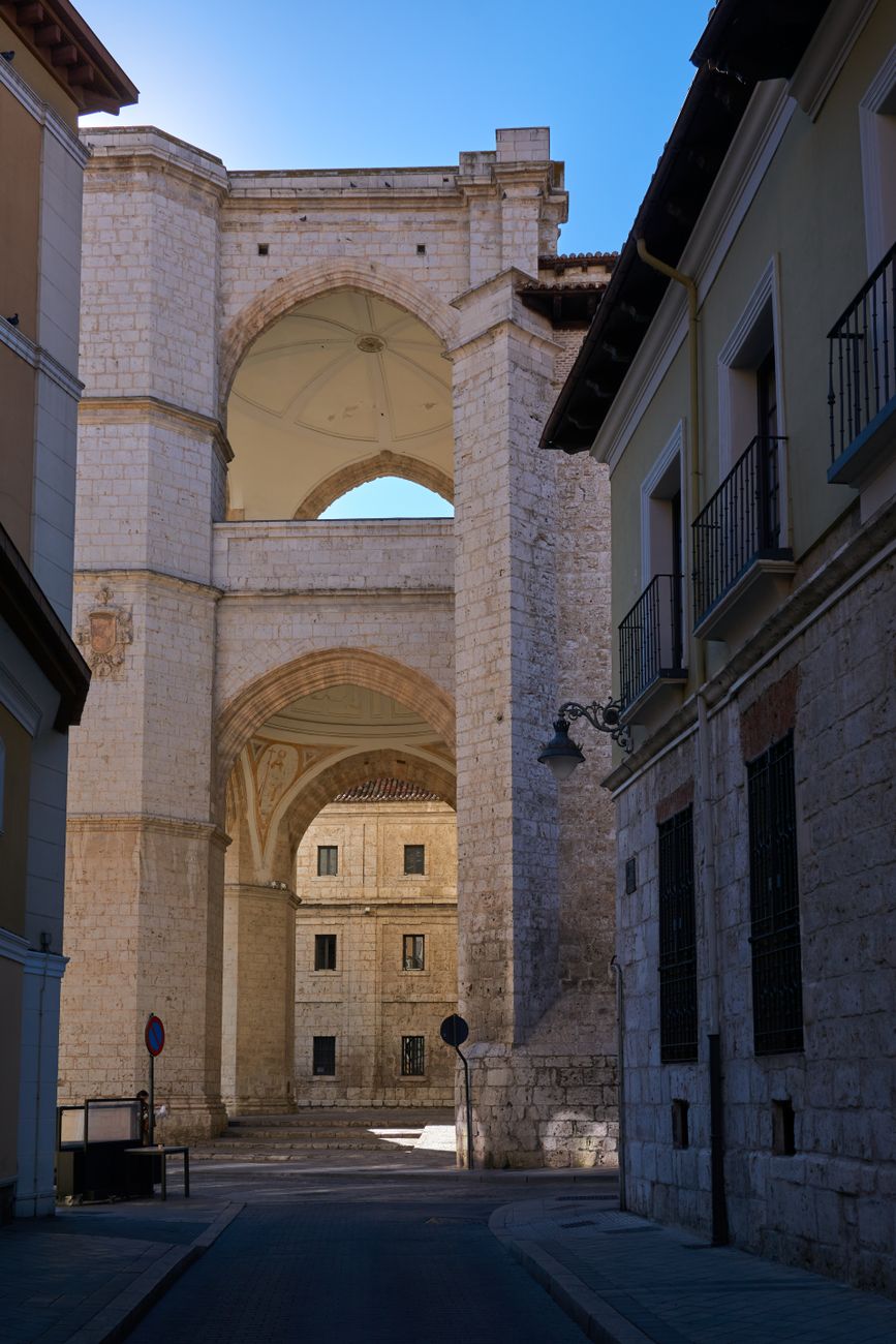 Calzada de los Frailes in Valladolid